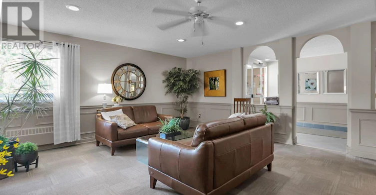 208-196 Scott Street, St. Catharines, ON, L2N 5T2 - 2