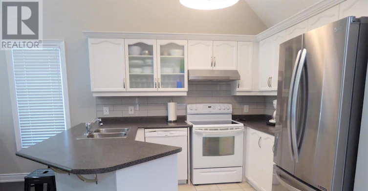 23 Green Briar Drive, Collingwood, ON, L9Y 5H9 - 12