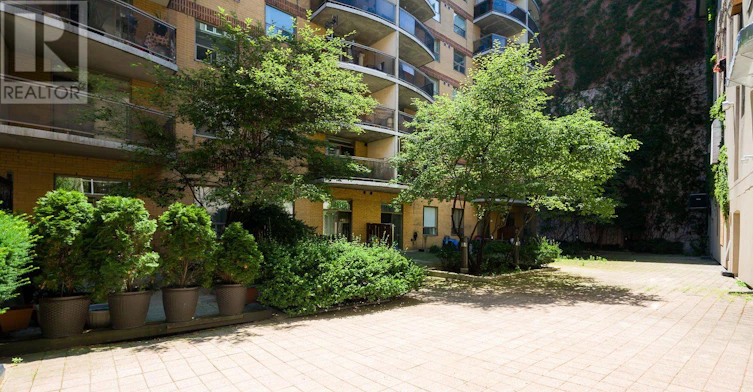 210 81a Front Street E, Toronto, ON, M5E 1B8 - 20