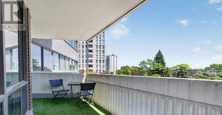304-150 Neptune Drive, Toronto, ON, M6A 2Y9 - 12