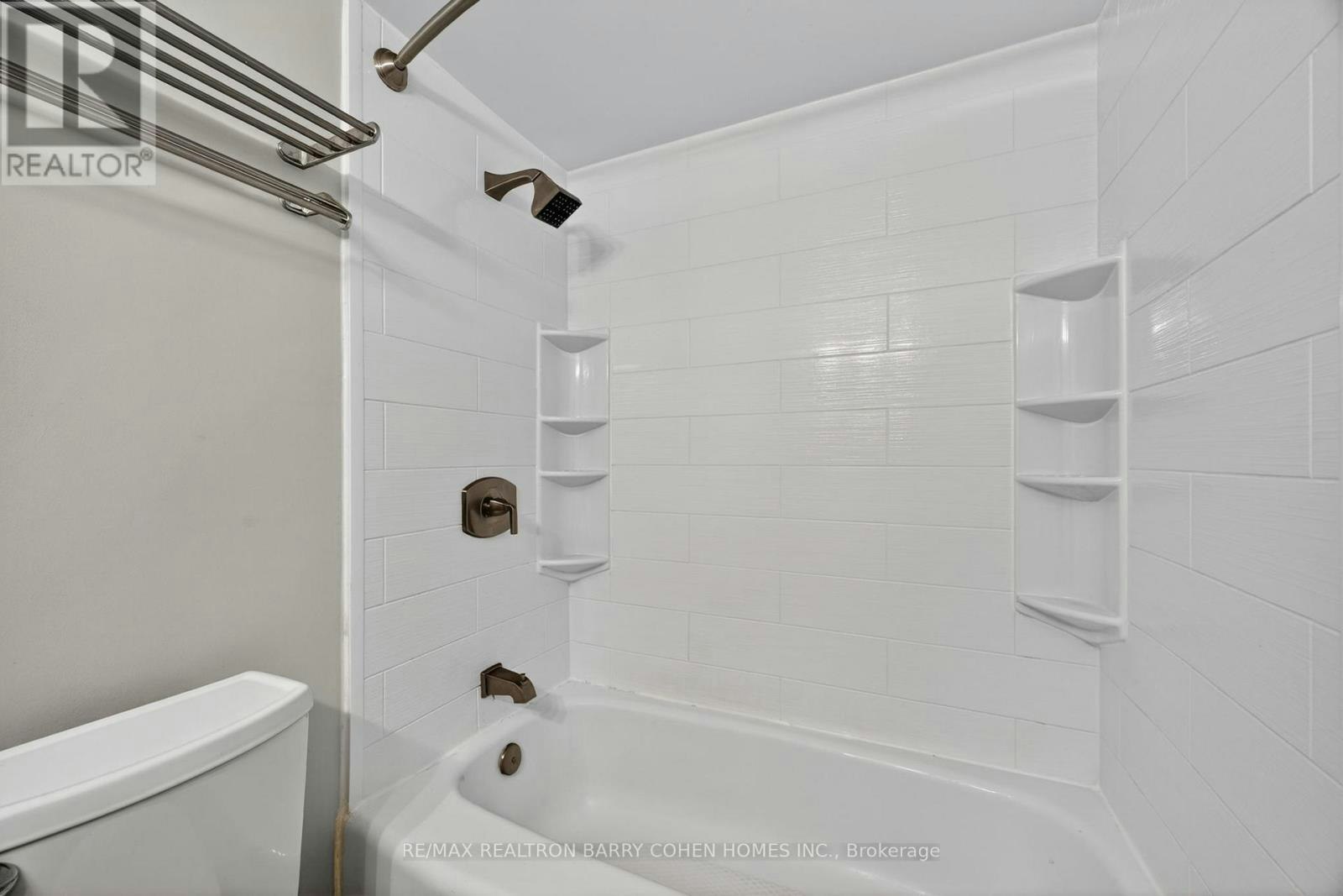 304-150 Neptune Drive, Toronto, ON, M6A 2Y9 - 17