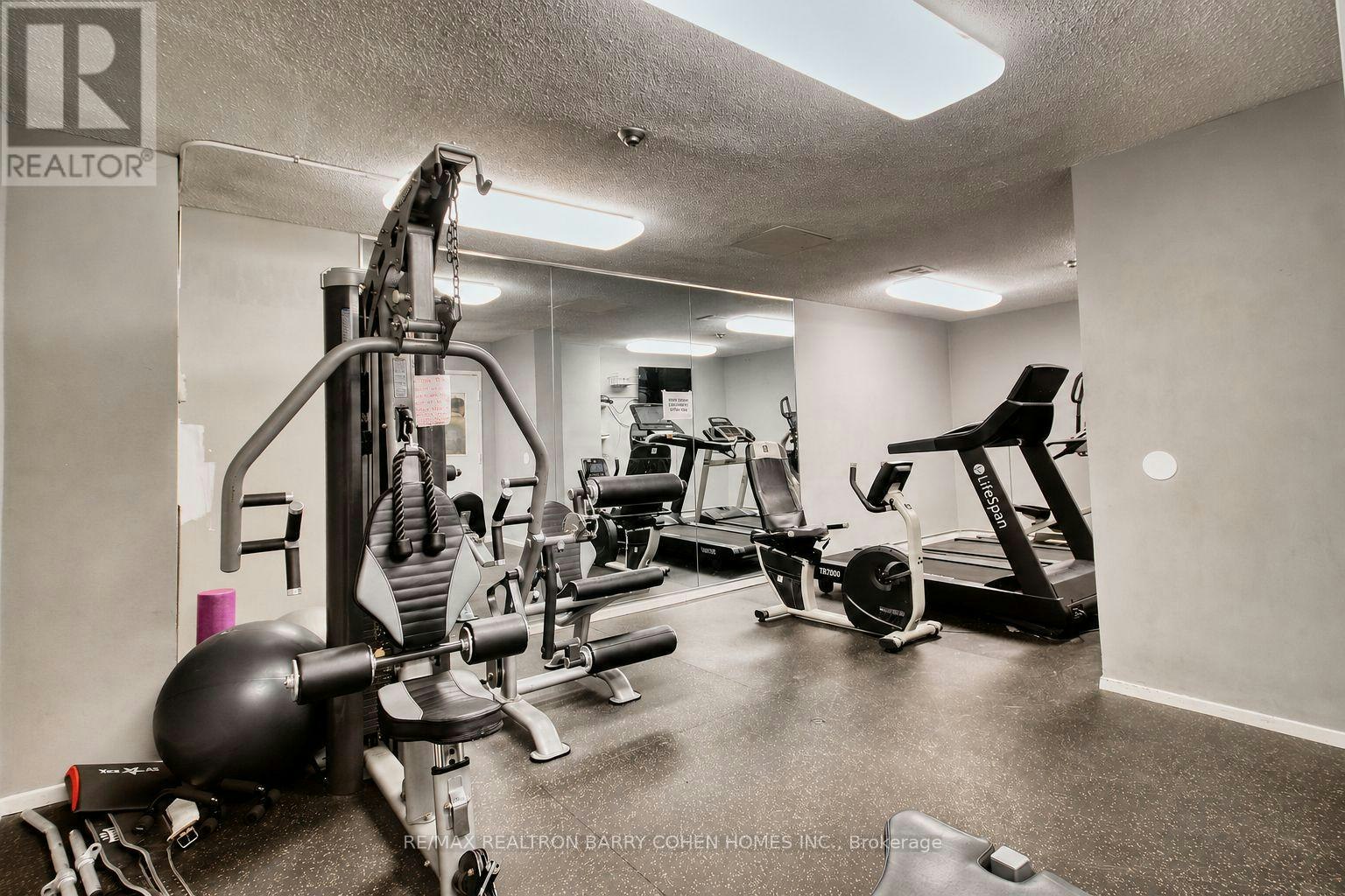 304-150 Neptune Drive, Toronto, ON, M6A 2Y9 - 23