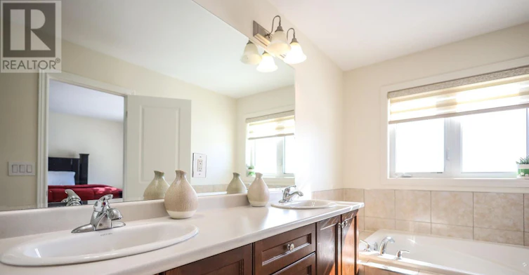 27 Hogan Manor Drive, Brampton, ON, L7A 4V3 - 33