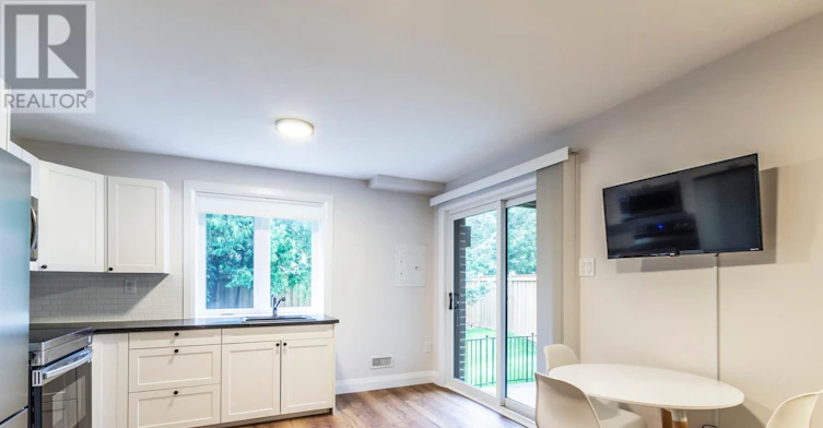 19 Ferris Circle Lane, Guelph, ON, N1G 4X2 - 7