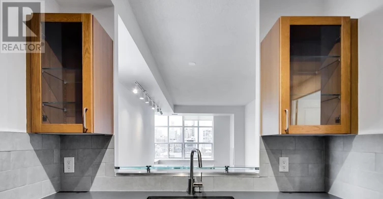 910-438 Richmond Street W, Toronto, ON, M5V 3S6 - 12