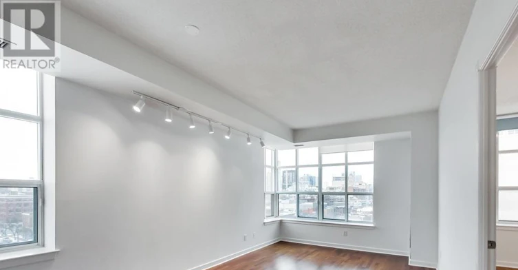 910-438 Richmond Street W, Toronto, ON, M5V 3S6