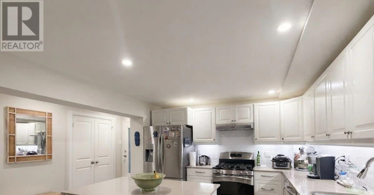 GARDEN-117 Chaplin Crescent, Toronto, ON, M5P 1A6