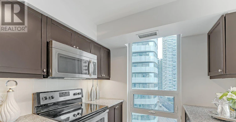 2710-19 Grand Trunk Crescent, Toronto, ON, M5J 3A3 - 19