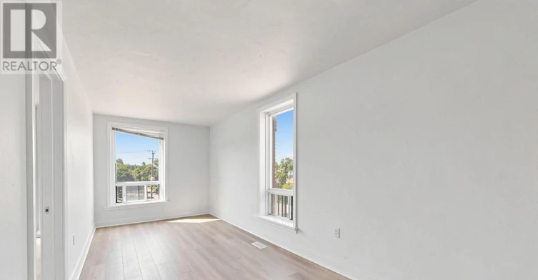 3-18 Brock Street W, Uxbridge, ON, L9P 1P1 - 10