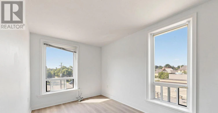 3-18 Brock Street W, Uxbridge, ON, L9P 1P1 - 11