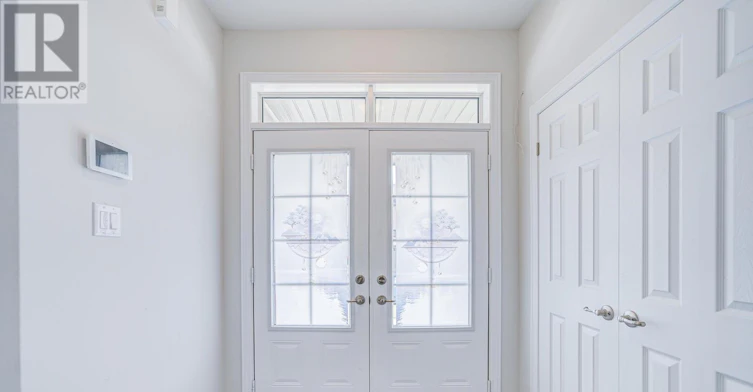 8 Nigh Drive, Markham, ON, L3S 0G4 - 3