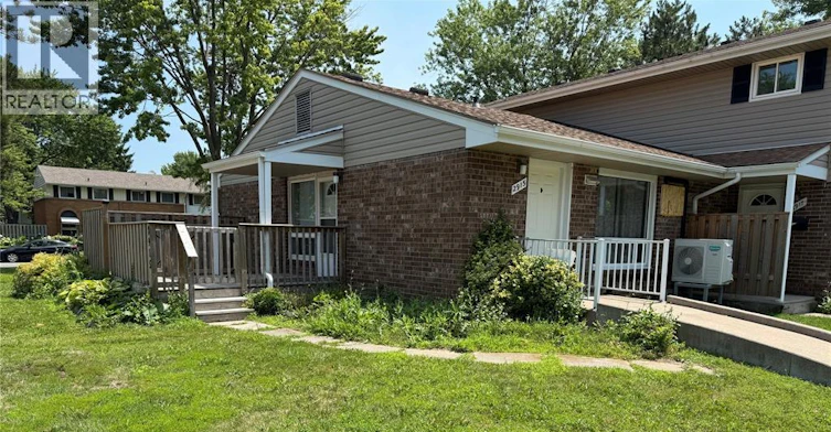 10-2915 Meadowbrook Lane, Windsor, ON, N8T 3C4 - 3
