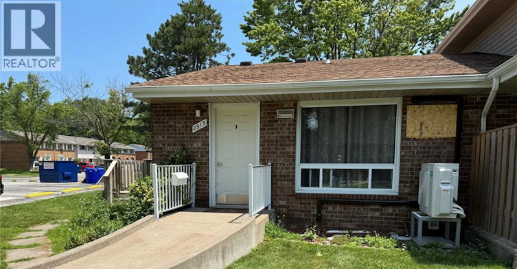 10-2915 Meadowbrook Lane, Windsor, ON, N8T 3C4