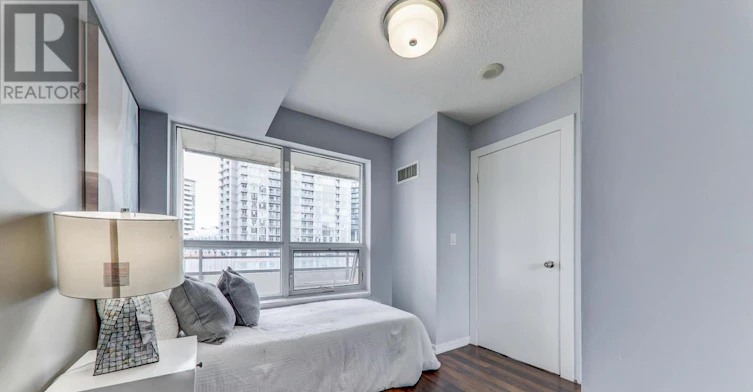 722-38 Joe Shuster Way, Toronto, ON, M6K 0A5 - 19