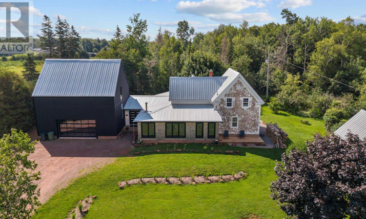 35 Richard Douglas Drive