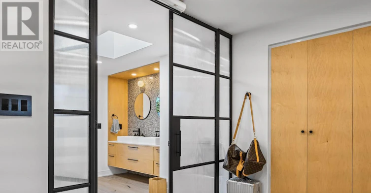 53 Palmerston Avenue, Toronto, ON, M6J 2J2 - 33