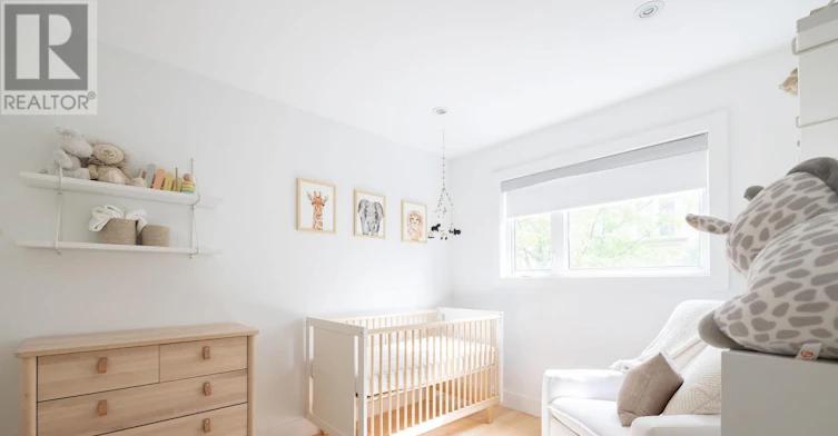 16 Egerton Lane N, Toronto, ON, M5T 2P5 - 13