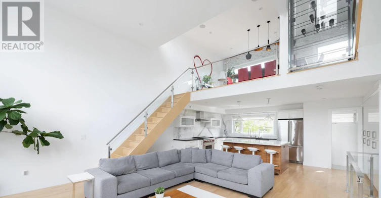 16 Egerton Lane N, Toronto, ON, M5T 2P5 - 2