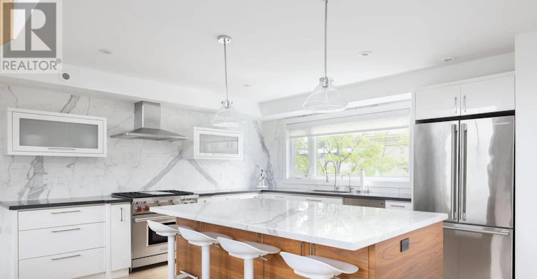 16 Egerton Lane N, Toronto, ON, M5T 2P5 - 3