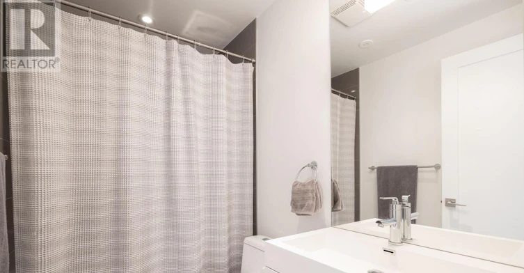 16 Egerton Lane N, Toronto, ON, M5T 2P5 - 12