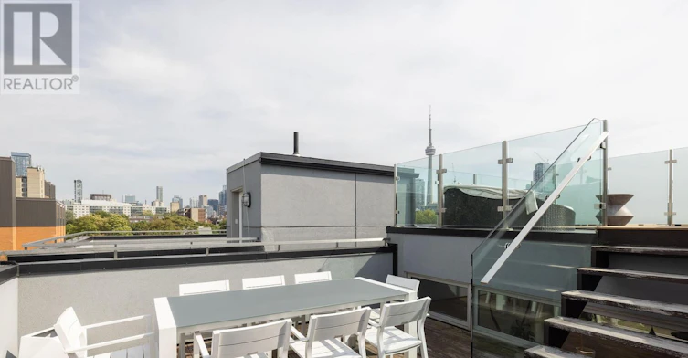 16 Egerton Lane N, Toronto, ON, M5T 2P5 - 14