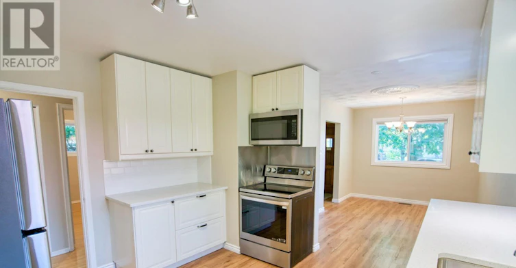 781 Dickens Avenue, Ottawa, ON, K1G 2X9 - 8