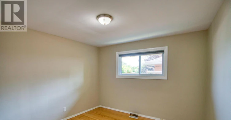 781 Dickens Avenue, Ottawa, ON, K1G 2X9 - 14