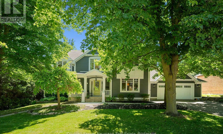 35 Monticello Crescent