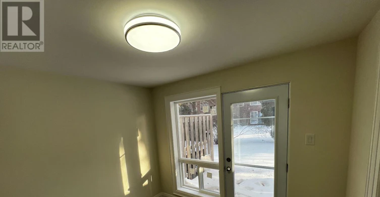 7 Ursa Star Way, Toronto, ON, M2J 1N9 - 11