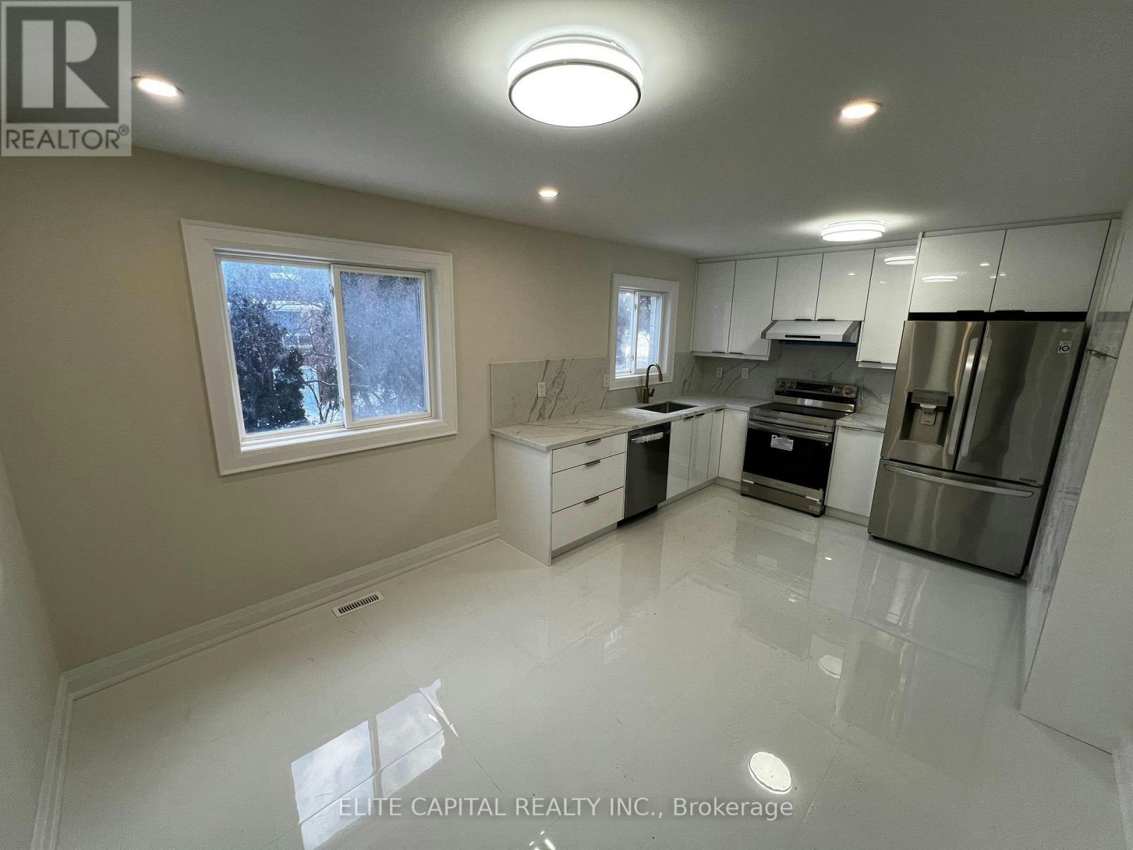 7 Ursa Star Way, Toronto, ON, M2J 1N9 - 3