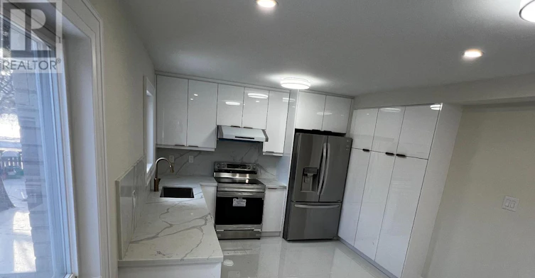 7 Ursa Star Way, Toronto, ON, M2J 1N9 - 5