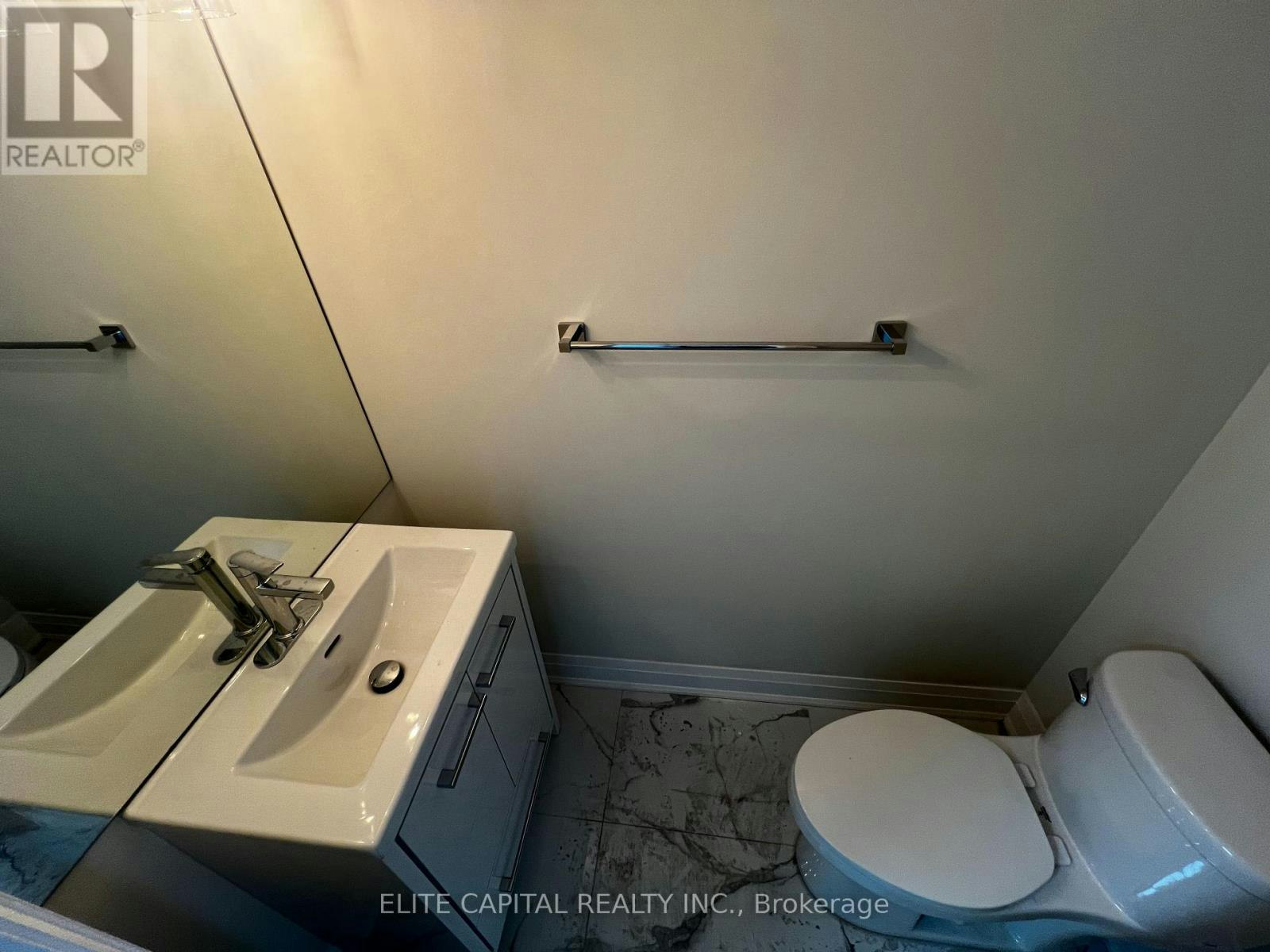 7 Ursa Star Way, Toronto, ON, M2J 1N9 - 16