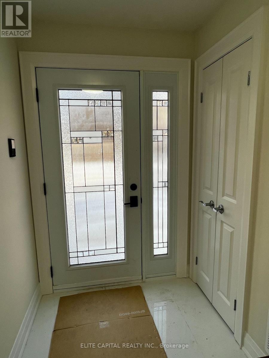 7 Ursa Star Way, Toronto, ON, M2J 1N9 - 2