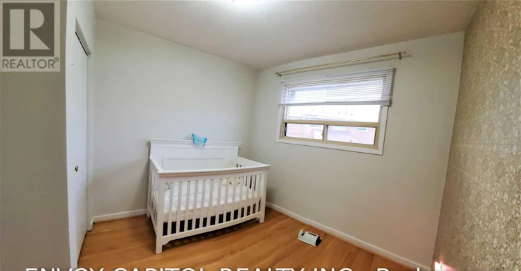 14 Faulkner Crescent, Toronto, ON, M9M 2C1 - 11