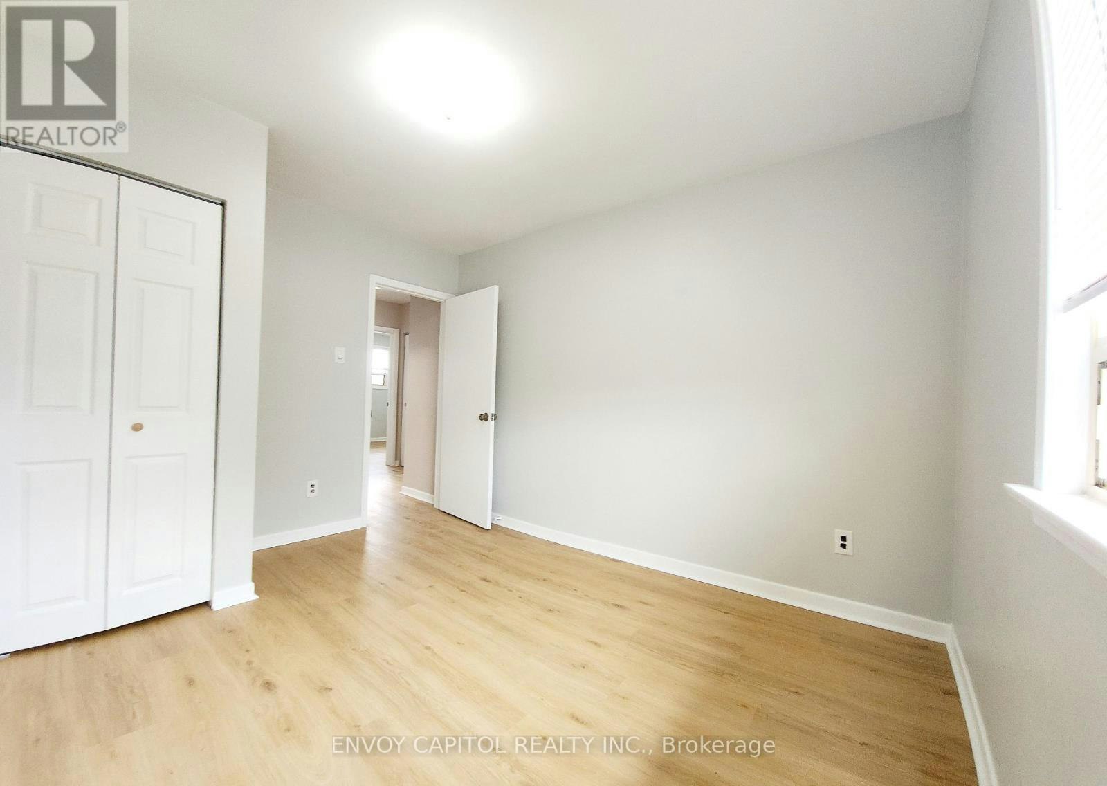 14 Faulkner Crescent, Toronto, ON, M9M 2C1 - 23