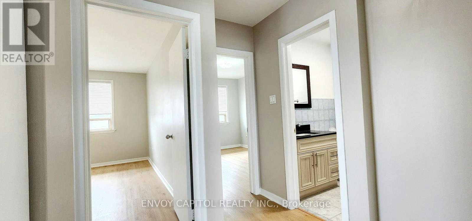 14 Faulkner Crescent, Toronto, ON, M9M 2C1 - 18