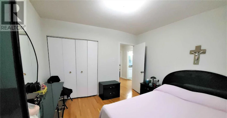 14 Faulkner Crescent, Toronto, ON, M9M 2C1 - 8