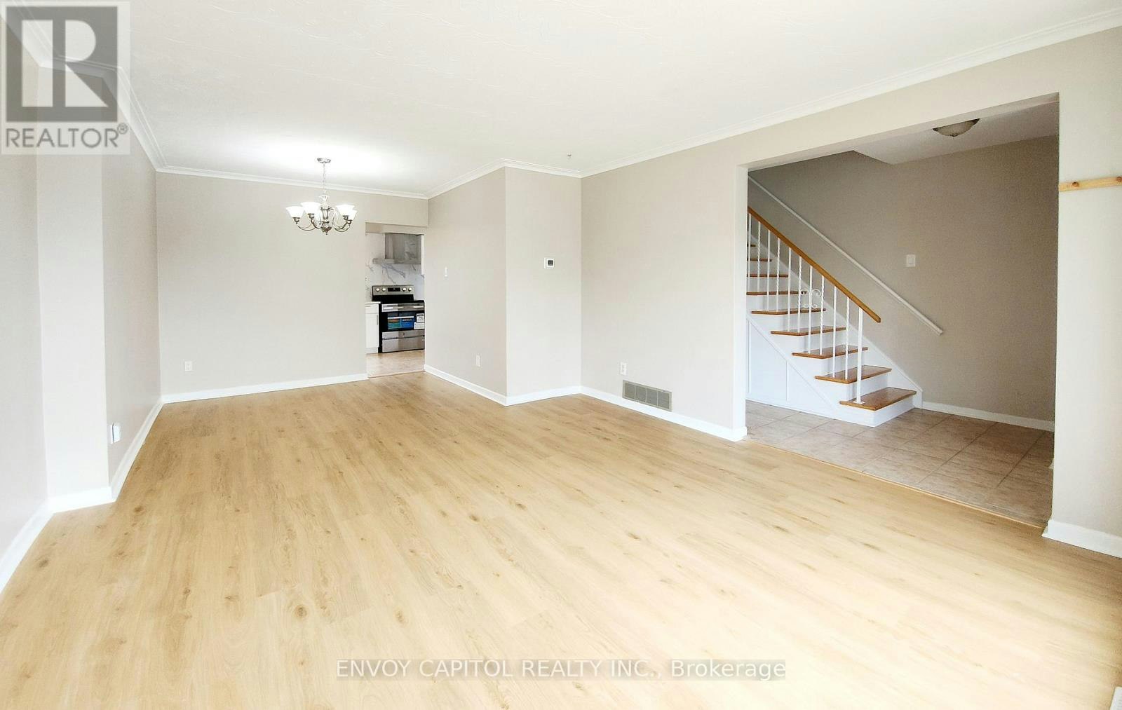 14 Faulkner Crescent, Toronto, ON, M9M 2C1 - 14