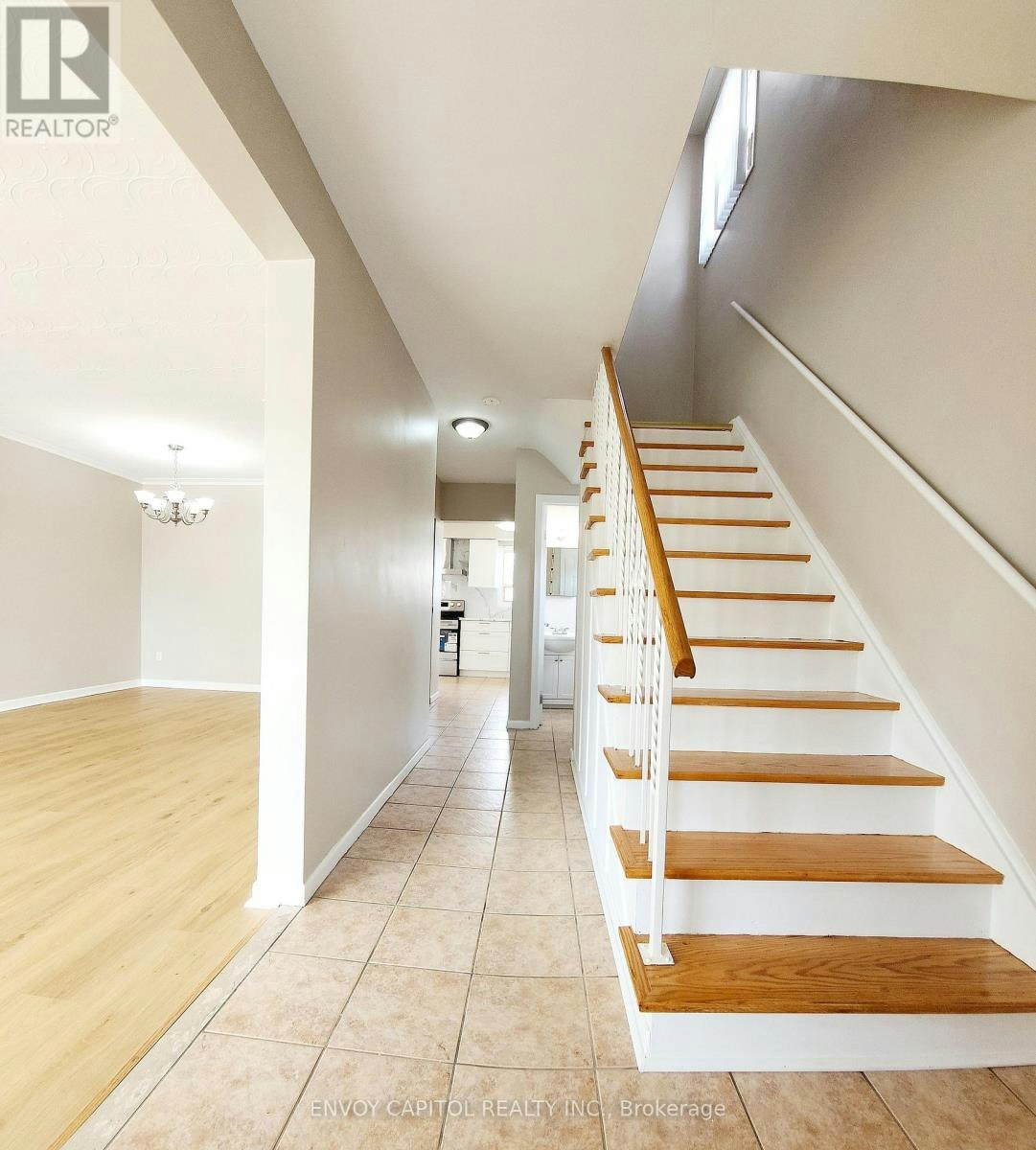 14 Faulkner Crescent, Toronto, ON, M9M 2C1 - 5