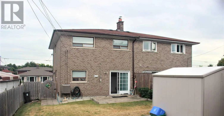 14 Faulkner Crescent, Toronto, ON, M9M 2C1 - 16