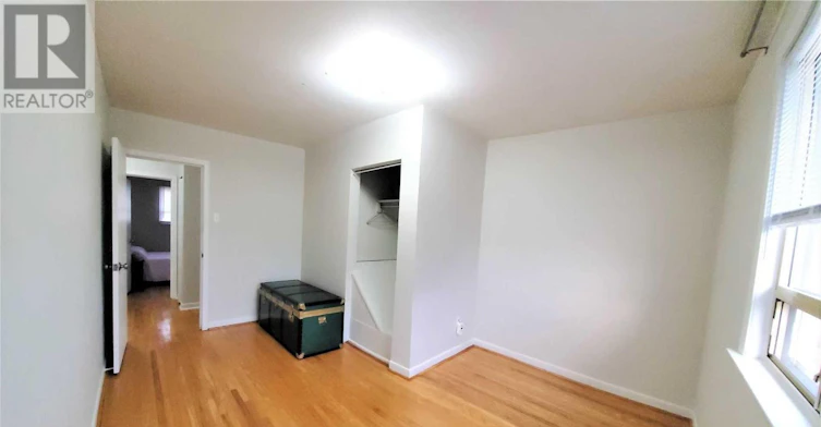 14 Faulkner Crescent, Toronto, ON, M9M 2C1 - 13