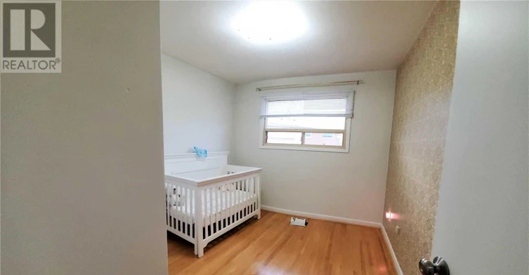 14 Faulkner Crescent, Toronto, ON, M9M 2C1 - 10