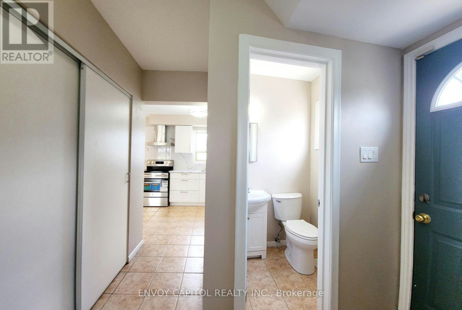 14 Faulkner Crescent, Toronto, ON, M9M 2C1 - 7