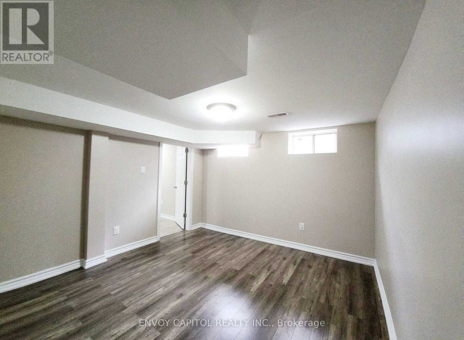 14 Faulkner Crescent, Toronto, ON, M9M 2C1 - 25