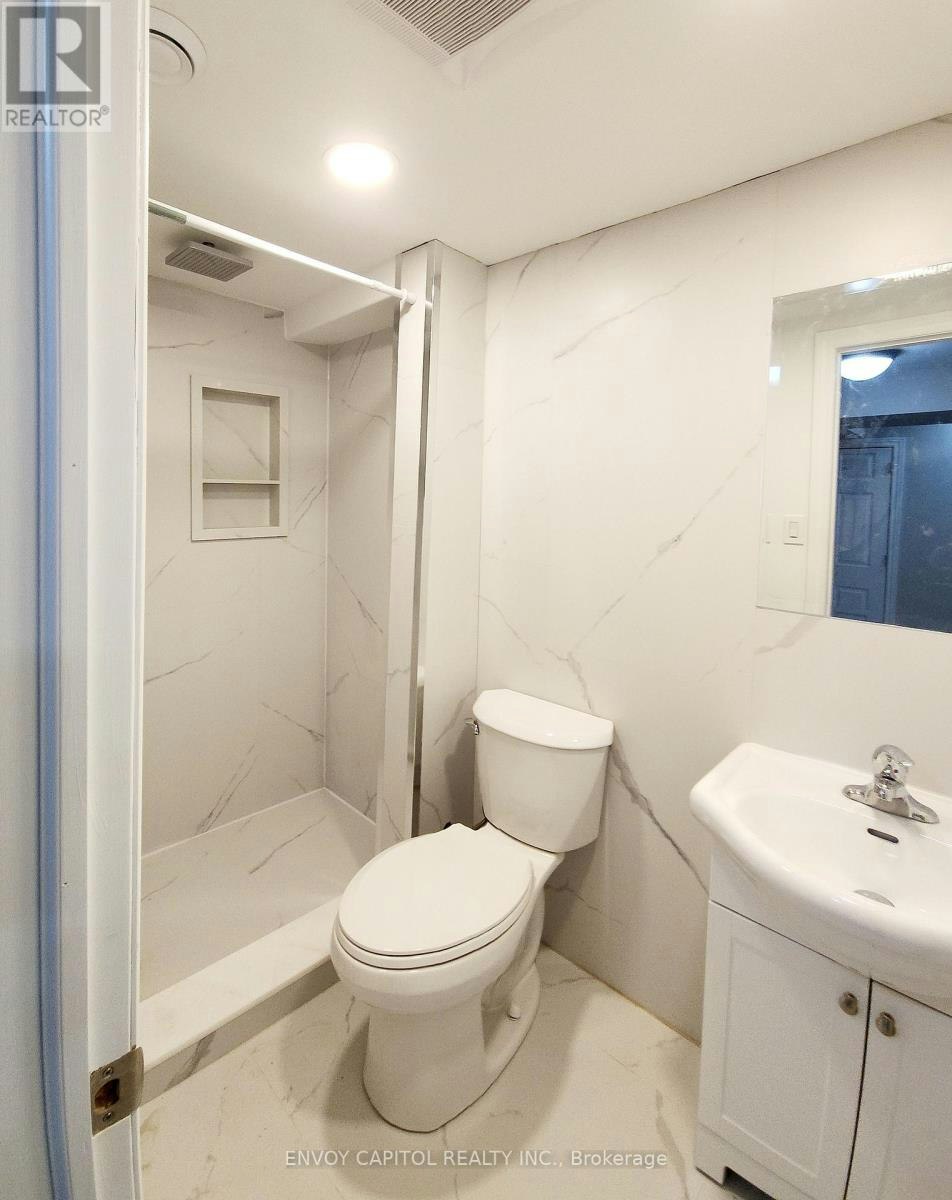 14 Faulkner Crescent, Toronto, ON, M9M 2C1 - 28