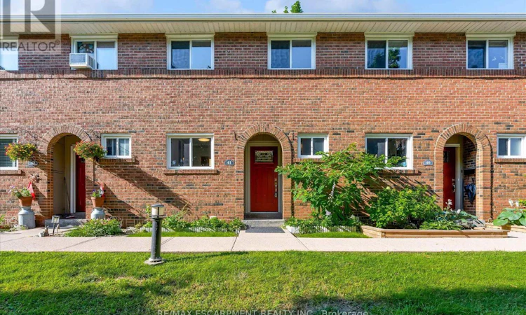 41-125 Livingston Avenue