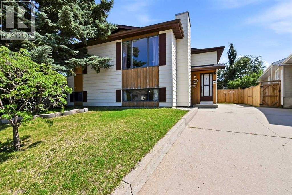 17 Gordon Street, Red Deer, AB, T4P 2L6