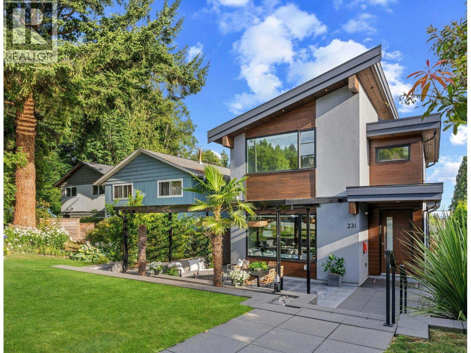 231 E 27 Street, North Vancouver, BC, V7N 1B7