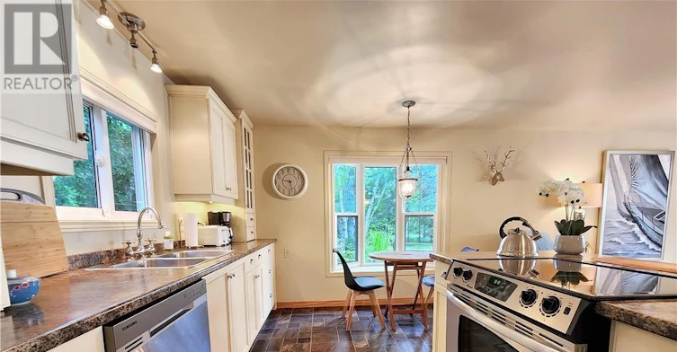 303 Isthmus Bay Road, Northern Bruce Peninsula, ON, N0H 1W0 - 12