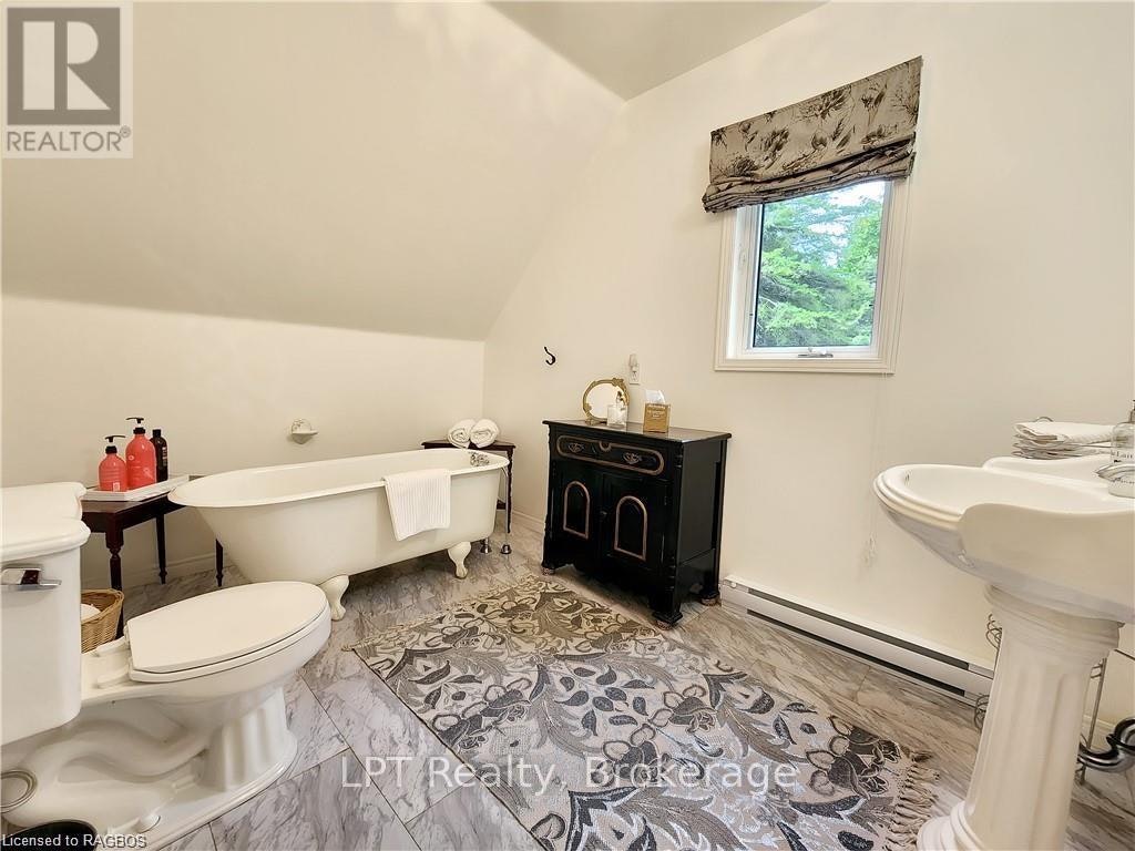 303 Isthmus Bay Road, Northern Bruce Peninsula, ON, N0H 1W0 - 26
